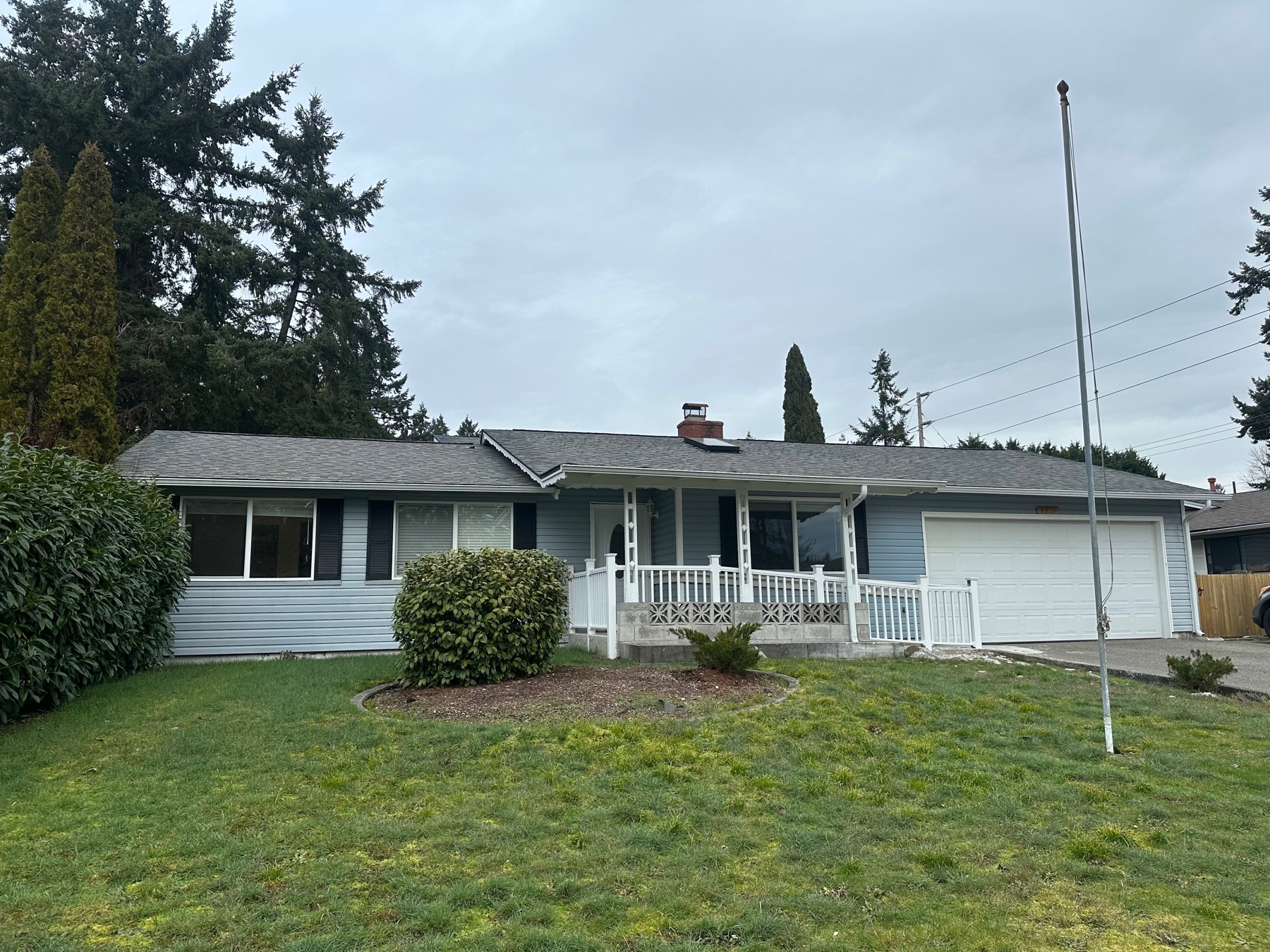 Home 2 bright green outdoor view